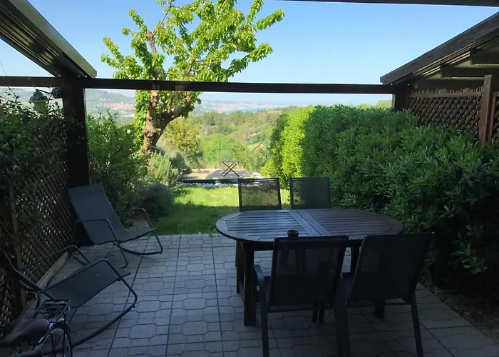 Casa vacanze Il Ciliegio - House With Garden & Wonderful View *